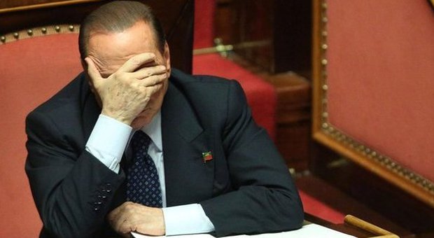 Decadenza Berlusconi, sì della Giunta. Lui: democrazia uccisa