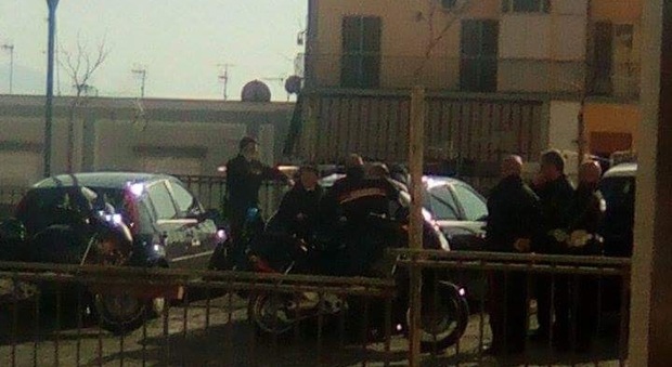 Minaccia di suicidarsi a Palazzo Baronale, interventi vigili e carabinieri
