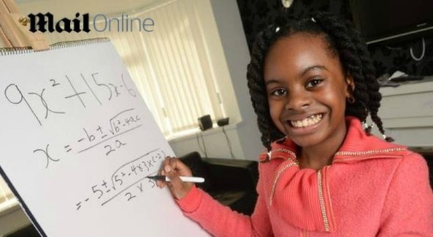 Esther, genio della matematica a soli 10 anni: è iscritta all'università, ma non dimentica le Barbie