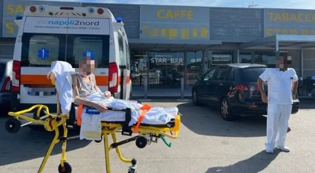 Pozzuoli, la paziente 70enne desidera un caffè e l'ambulanza fa una sosta al bar