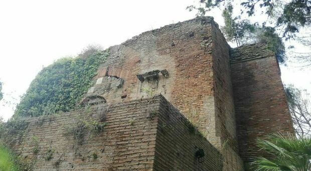 Appia Antica, svolta per il Mausoleo di Sant'Urbano: acquisito il monumento "segreto". «Pronti ad aprirlo»