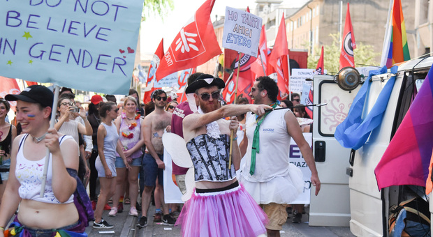 Pride: la comunità LGBTQIA+ per la prima volta a Pordenone, al motto «Resistenza in Corso». Annunciata la data