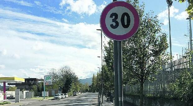 Benevento, limite di velocità a 30 km: niente autovelox ma il Comune tira dritto