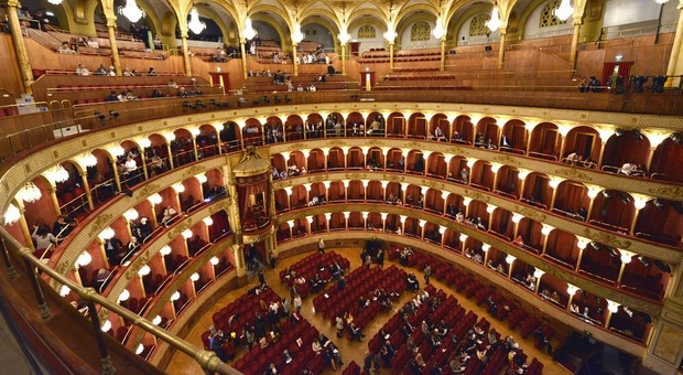 Teatro dell'Opera, biglietti gratis per i volontari civici: staranno nel palco presidenziale