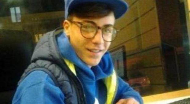 Davide, 17 anni, non si ferma all'alt in moto: un carabiniere gli spara e lo uccide