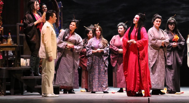 La «Madama Butterfly» di Ozpetek strega il Teatro San Carlo di Napoli