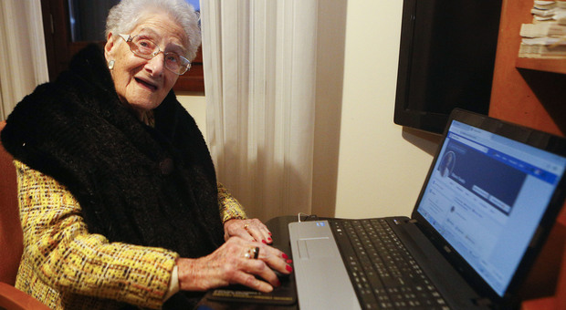 Ottavia Tonello, la nonnina su Facebook a 100 anni