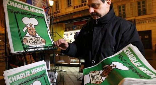 Charlie Hebdo in edicola (Lapresse)