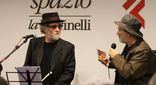 De Gregori canta Bob Dylan: Francesco alla Feltrinelli presenta «Amore e Furto»