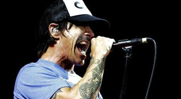 California, malore prima del concerto, ricoverato il cantante dei Red Hot Chili Peppers