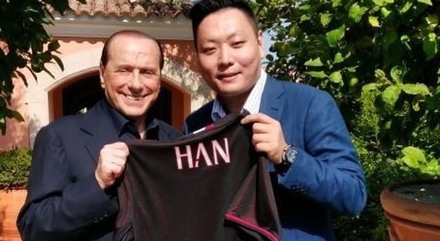 Milan ai cinesi, Berlusconi non sarà presidente onorario: più poteri a Baresi