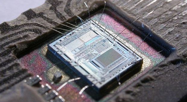 Intel vola: trimestrale batte attese