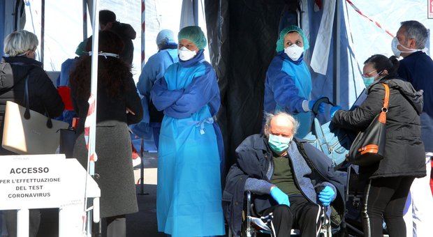 «Coronavirus, 34 casi invisibili dalla Cina hanno contagiato il mondo», l'analisi dell'Università di Shanghai