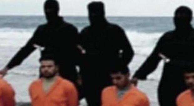 Isis, uccisi 21 cristiani copti rapiti in Libia: il parlamento conferma l'esecuzione