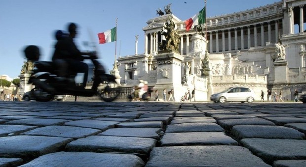 Roma, aggredì a morte “Il Principe” clochard a piazza Venezia: patteggia cinque anni in appello