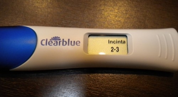 Test di gravidanza ClearBlue Digital ritirati dal mercato: «Istruzioni sbagliate e rischio errori»