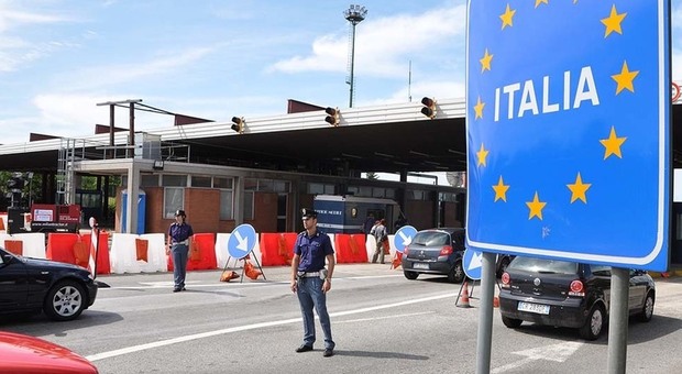 Schengen, chiusi i confini. Allarme per i black bloc