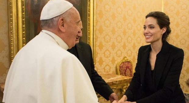 Angelina Jolie con i figli in Vaticano dal Papa per il film Unbroken