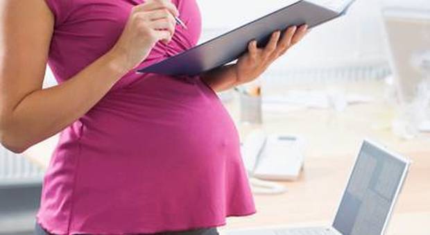 L'Ue: "Lavoratrice incinta può essere licenziata"