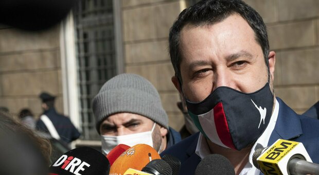 Salvini torna in trincea: attacco a Sanità e Viminale