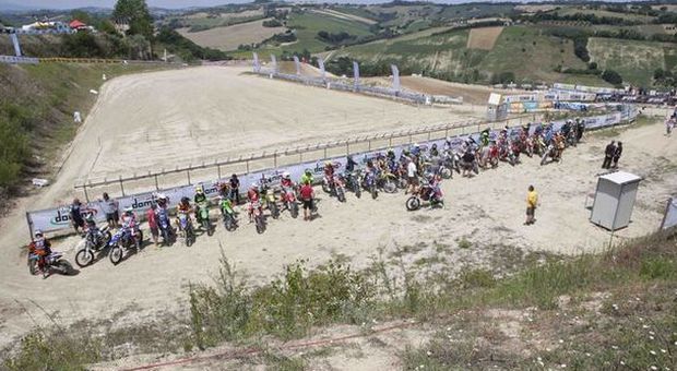 Fermo, rombano le moto a Monterosato Una bellissima giornata di sport