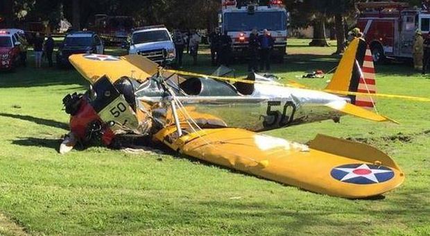 Incidente aereo per Harrison Ford: l'attore si schianta in un campo da golf