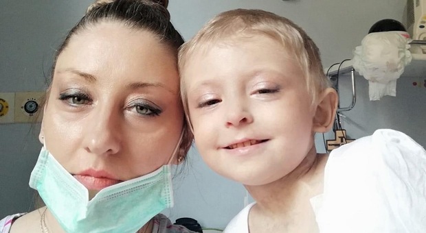 La piccola Elisa morta di leucemia a 6 anni, la mamma: «La sento vicina ogni giorno»
