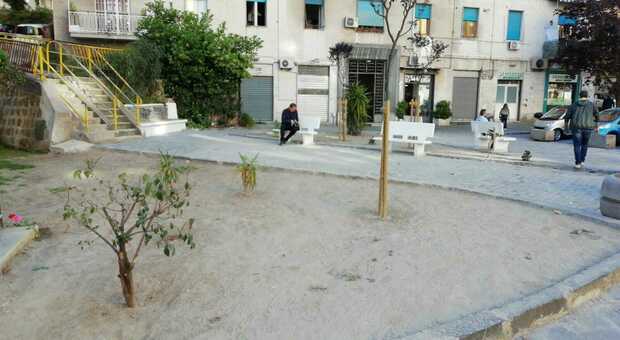 Napoli, via il parcheggio-mostro di piazza Leonardo ma restano le polemiche: «Lavori fatti male»