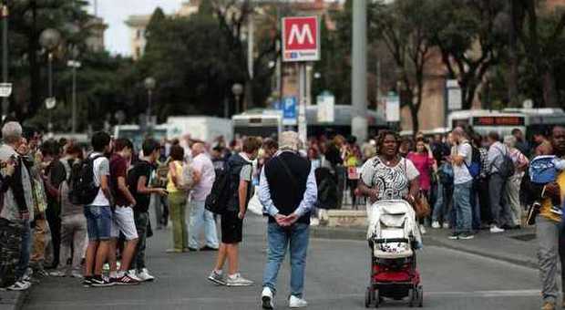 Roma, sciopero: domani bus e metro a rischio. E allerta traffico per due cortei in centro