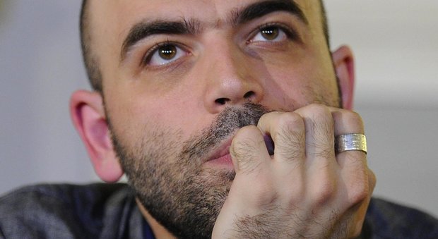 Suicida dopo video web, parla Saviano «Tiziana uccisa dalla bigotteria»