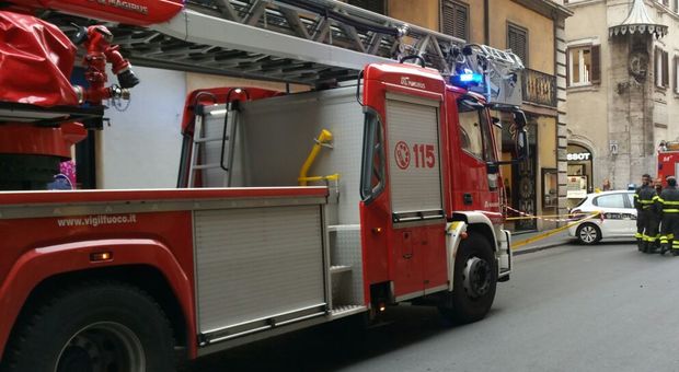 Roma, esplode la caldaia nell'hotel: paura e tre feriti