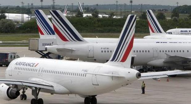 Air France-Klm riprende i voli con l'Italia dal 1° giugno: collegamenti con Roma, Milano, Venezia, Bologna, Firenze, Napoli e Bari