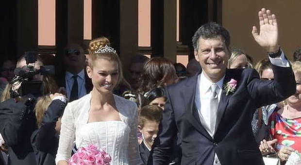 Anche Carlotta dice sì: ha sposato dopo 12 anni il suo Fabrizio Frizzi