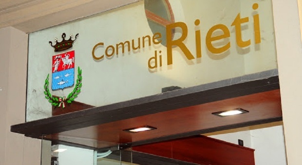 Ufficio tributi e patrimonio del Comune di Rieti: accesso su prenotazione telefonica fino al 31 gennaio