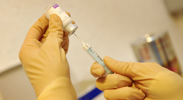 Vaccino antitumore disponibile entro un anno: «Elimina il cancro senza chemioterapia»