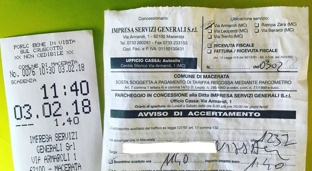 Macerata, il ticket della sosta scade durante il raid di Traini: donna multata