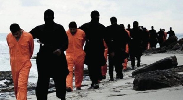 Caos Libia, radio dell'Isis cita Gentiloni: "Ministro dell'Italia crociata"