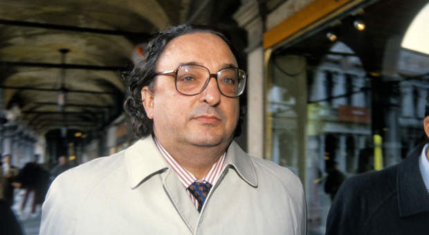 Morto Gianni De Michelis, ministro simbolo degli anni 80: da Maastricht alle discoteche
