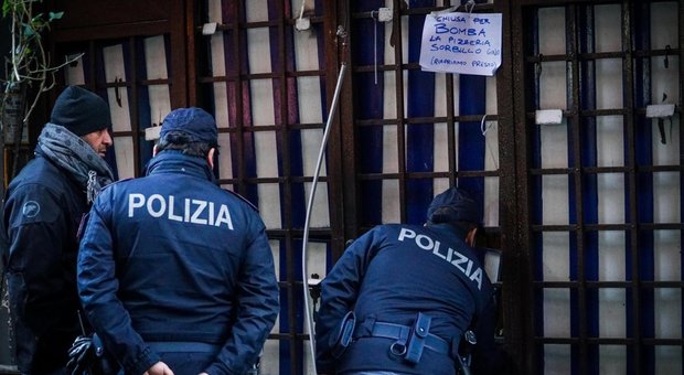 Bomba in pizzeria da Sorbillo, arriva Salvini: «Sarò a Napoli entro 48 ore»