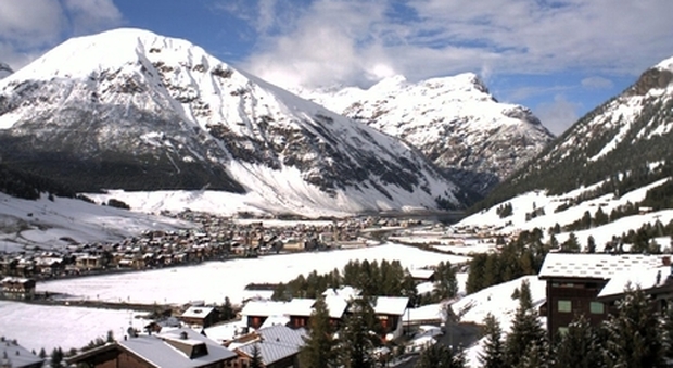 Valanga e paura a Livigno: uno sciatore estratto dalla neve, è in gravi condizioni