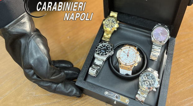 Gli orologi sequestrati dai carabinieri