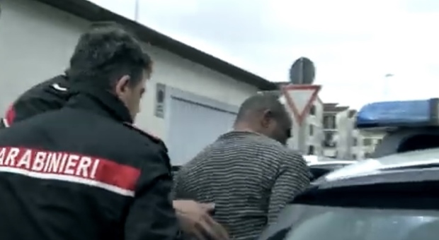 Cassino, atti osceni davanti ad una scuola: arrestato