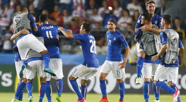 Under 21, l’Italia è in semifinale: nel pullman scoppia la festa azzurra