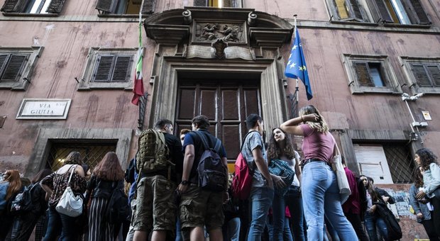 Roma, piano scuole sicure: ecco i vigili anti-droga