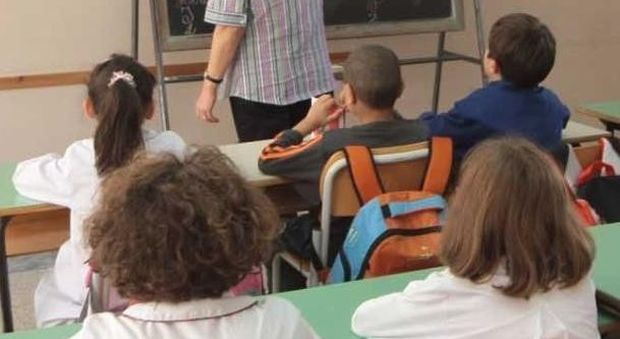 Udine, non mangia da giorni e senza acqua calda in casa: bimba sviene a scuola davanti ai compagni