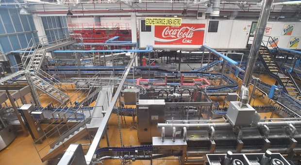 Coca Cola lancia da Marcianise il nuovo imballaggio ecologico