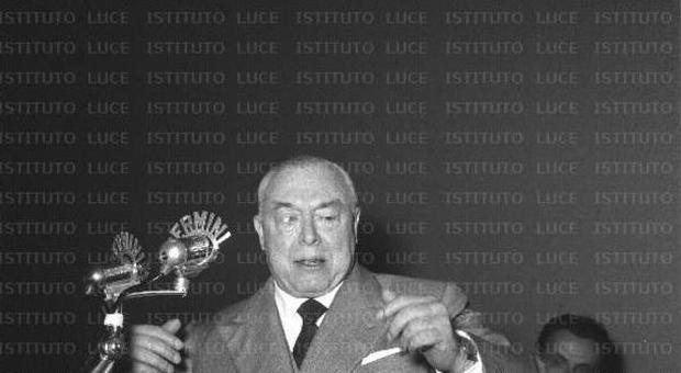 23 ottobre 1949 Gugliemo Giannini tiene un comizio al teatro Adriano