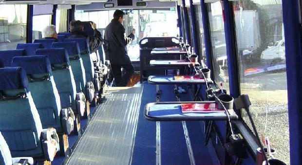 Disabile "discriminato", il bus non è attrezzato: salta la gita scolastica