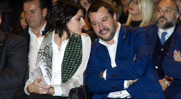 Salvini: "Chi scherza su Anna Frank è da curare. Ma i ragazzi di oggi non sanno cos'erano le foibe"