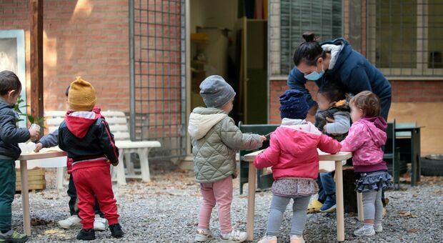 Roma, caos asili e scuole per l'infanzia: il concorso delle maestre va rifatto, errori nella graduatoria